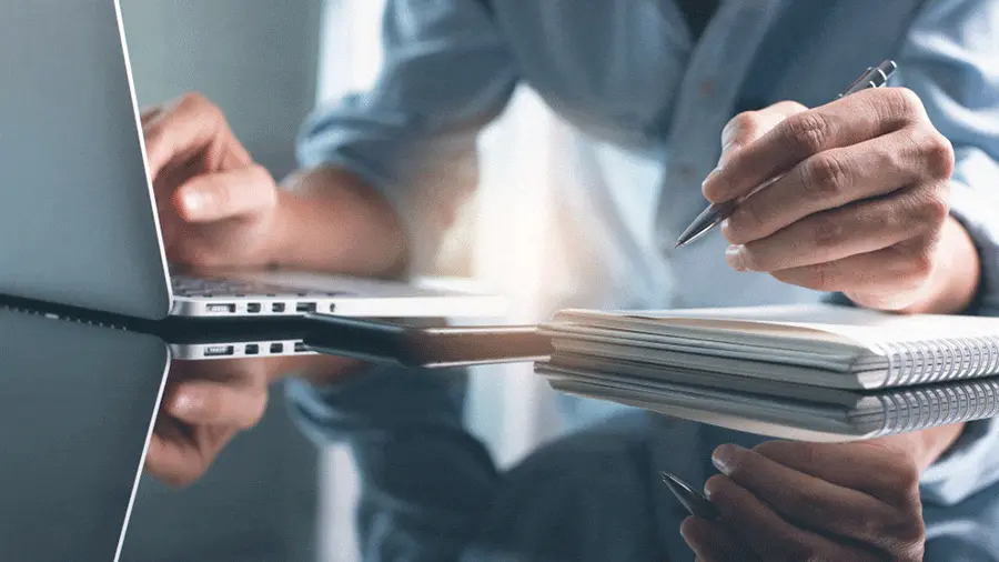 إدارة التعليم الإلكتروني