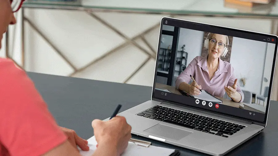 التعليم عبر الفيديو