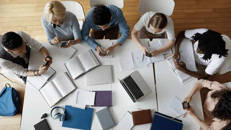 الأنشطة التعليمية الإلكترونية 