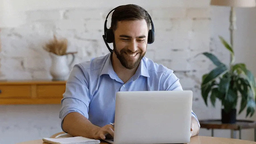 التدريس عبر الإنترنت