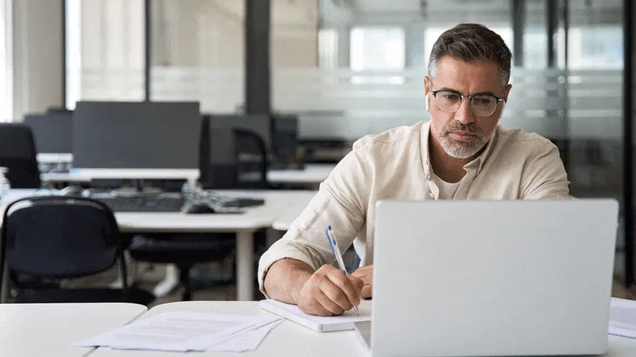 التدريس عبر الإنترنت