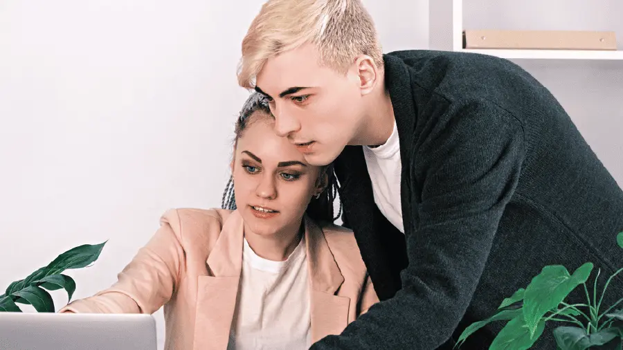 تحديات التعليم الإلكتروني