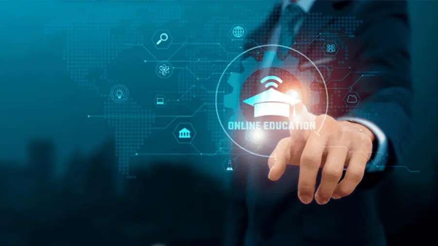 التعليم الجامعي عبر الإنترنت