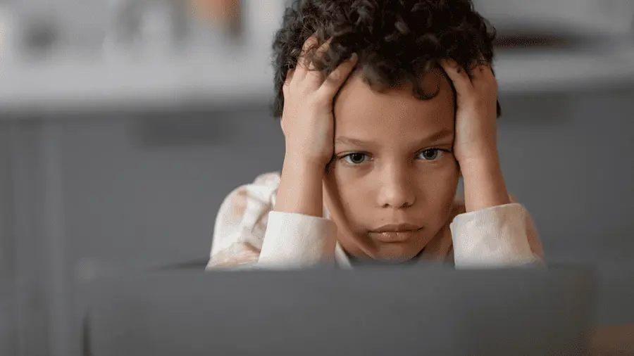 تحديات التعليم الإلكتروني