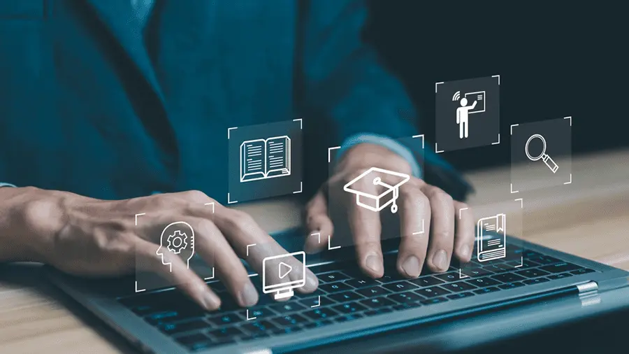 التعليم الجامعي عن بعد 