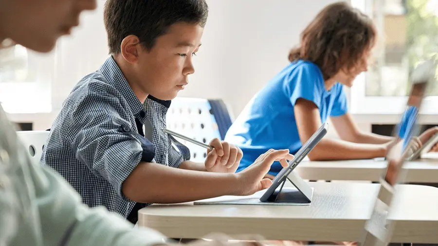 الأنظمة التعليمية الذكية