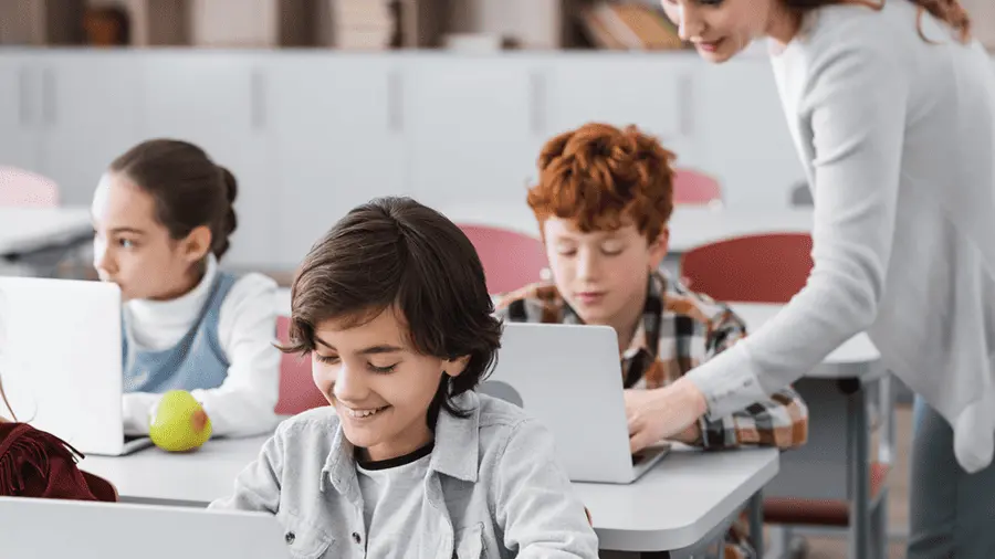 الأنشطة التعليمية الإلكترونية