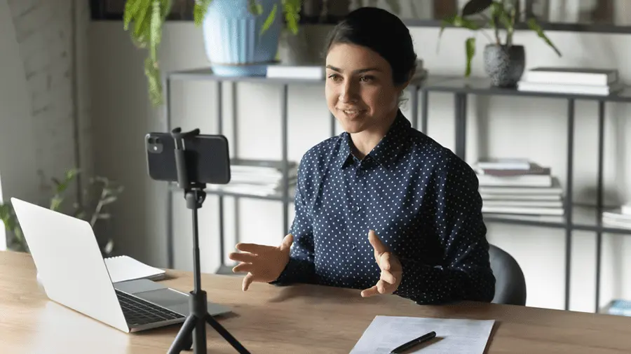 الأنظمة التعليمية الذكية